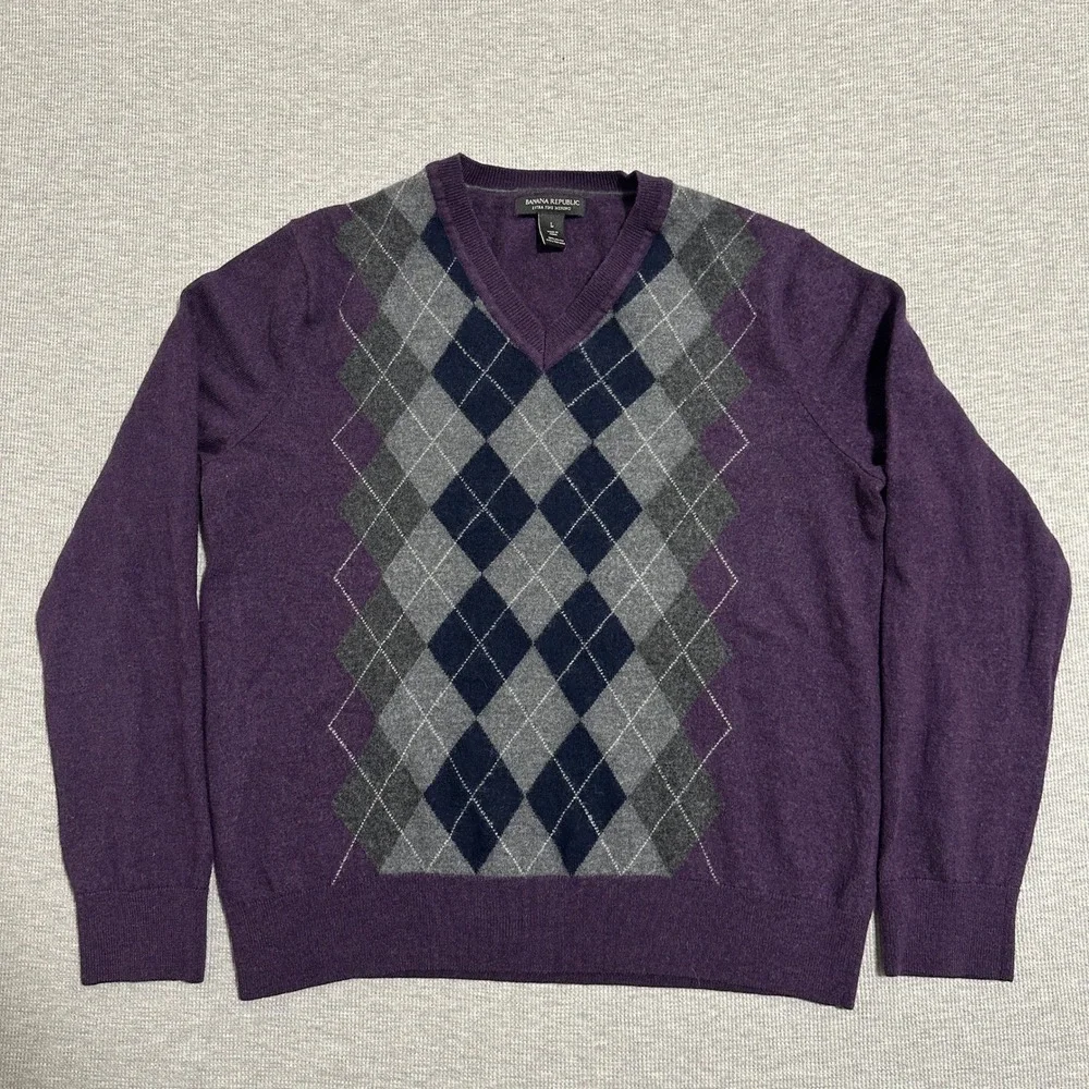Banana Republic Argyle 100% Merino Wool V-Neck Sweater Purple Mens‎ Large